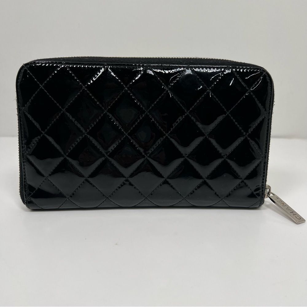 Chanel Quilted Black Patent Leather Zip Around Wallet - Picture 2 of 9